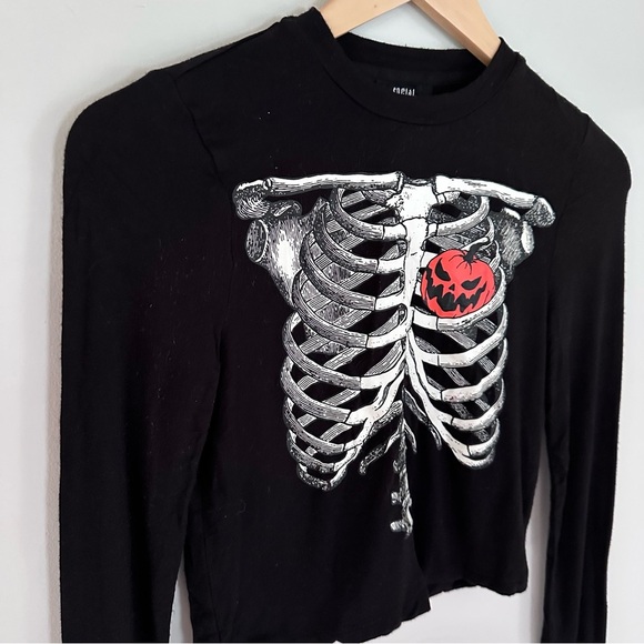 Social Collision Pumpkin Heart Ribcage Crop Long Sleeve Black Tee Size XS - Picture 5 of 9